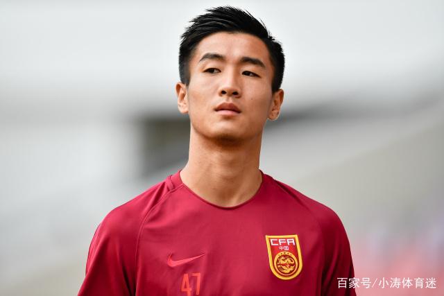 新加坡继父性侵16岁继女案：被判22年监禁与鞭刑